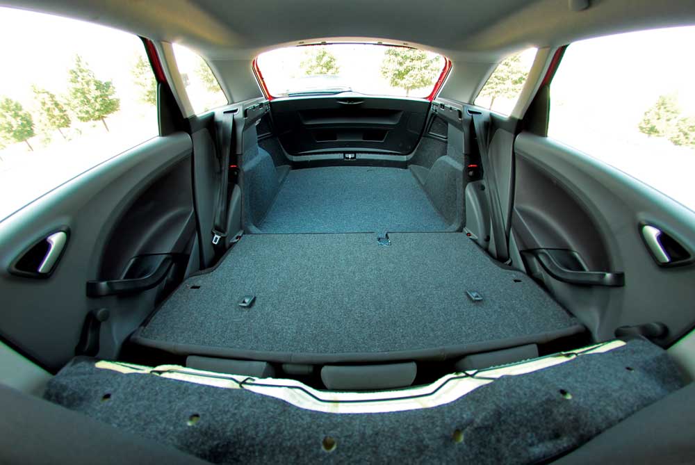 Test-SEAT-Ibiza-09-11-04